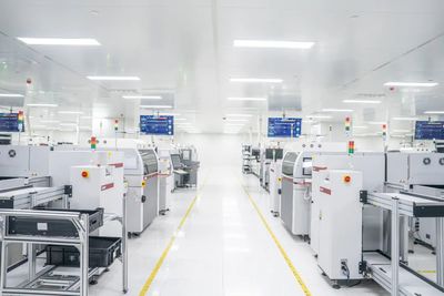 良信海鹽工廠榮登2023“中國(guó)標(biāo)桿智能工廠”百?gòu)?qiáng)榜，物聯(lián)網(wǎng)技術(shù)服務(wù)引領(lǐng)產(chǎn)業(yè)升級(jí)